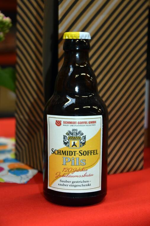 „Schmidt-Soffel Pils" — die Jubiläumsflasche
